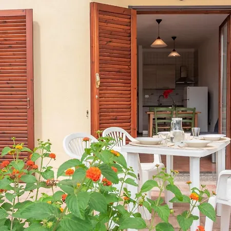 Lägenhet Glorious Le Pavoncelle One Bedroom Sleeps Four Num1452 Santa Teresa Gallura
