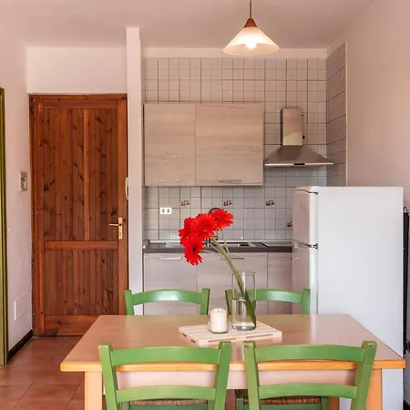 Glorious Le Pavoncelle One Bedroom Sleeps Four Num1452 * Santa Teresa Gallura