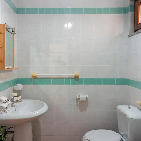 Glorious Le Pavoncelle One Bedroom Sleeps Four Child Num1452 *