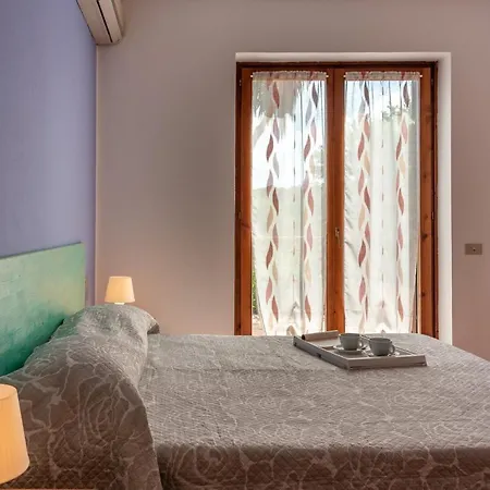 Appartamento Glorious Le Pavoncelle One Bedroom Sleeps Four Child Num1452 *