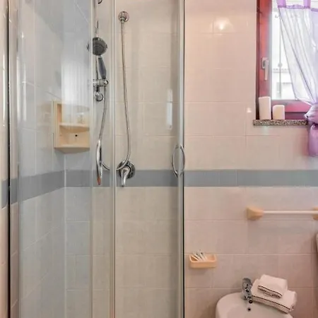 Glorious Le Pavoncelle One Bedroom Sleeps Four Child Num1452 Appartamento Santa Teresa di Gallura