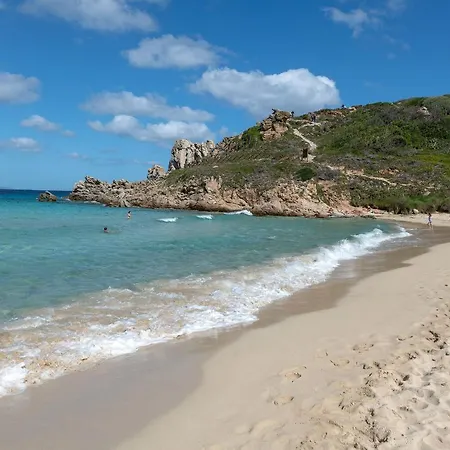 Glorious Le Pavoncelle One Bedroom Sleeps Four Num1452 Santa Teresa Gallura