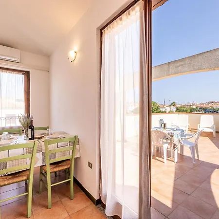 Glorious Le Pavoncelle One Bedroom Sleeps Four Num1452 Appartement Santa Teresa Gallura