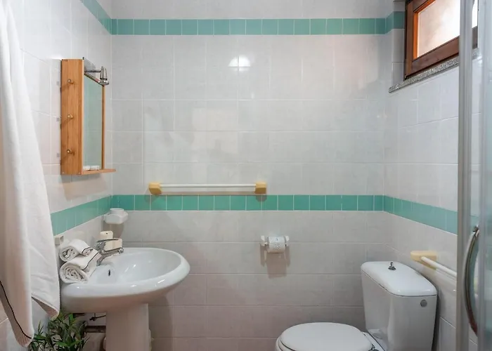 Glorious Le Pavoncelle One Bedroom Sleeps Four Num1452 *